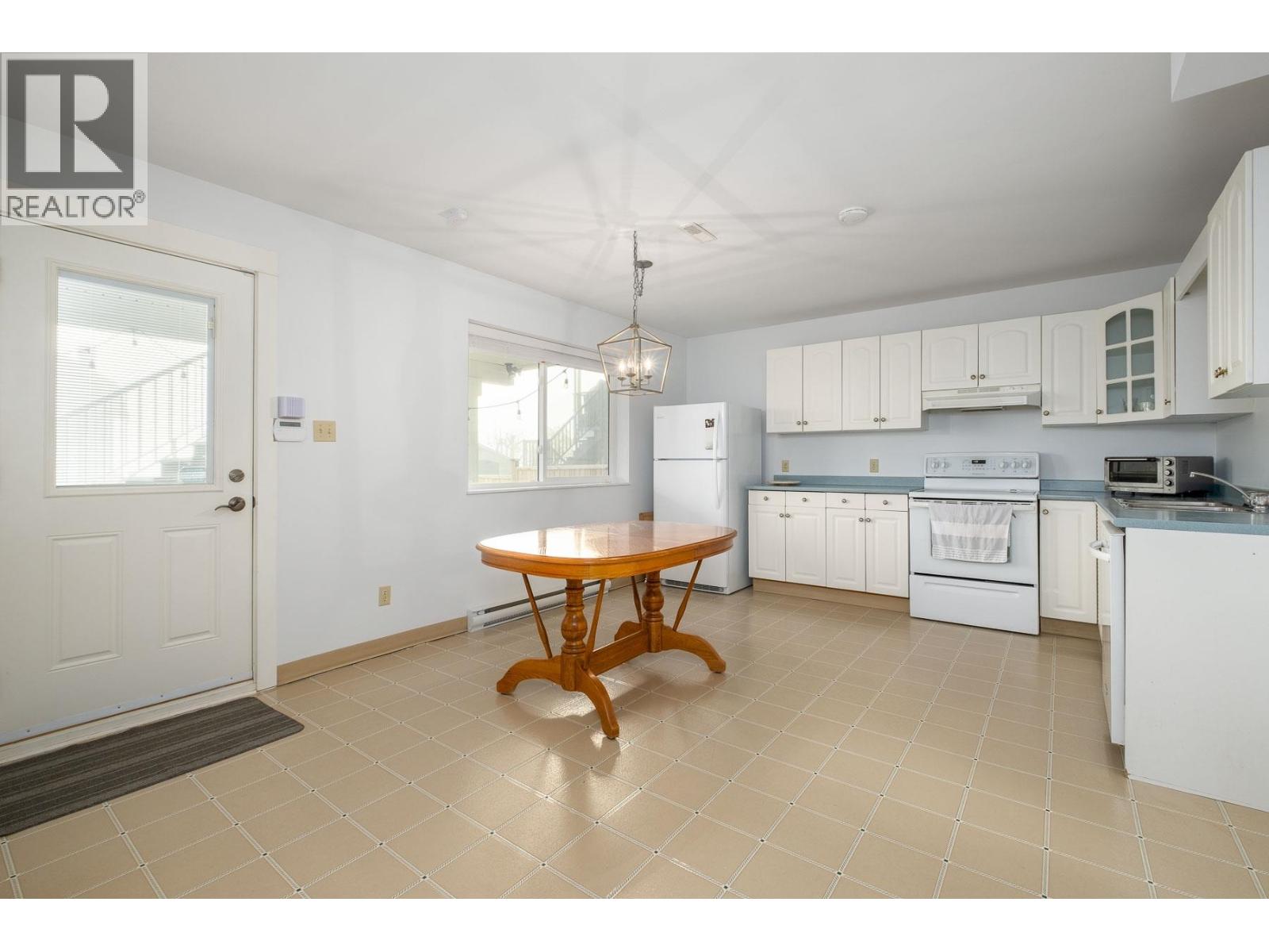 459 Cariboo Crescent, Coquitlam, British Columbia  V3C 4X6 - Photo 31 - R3089252