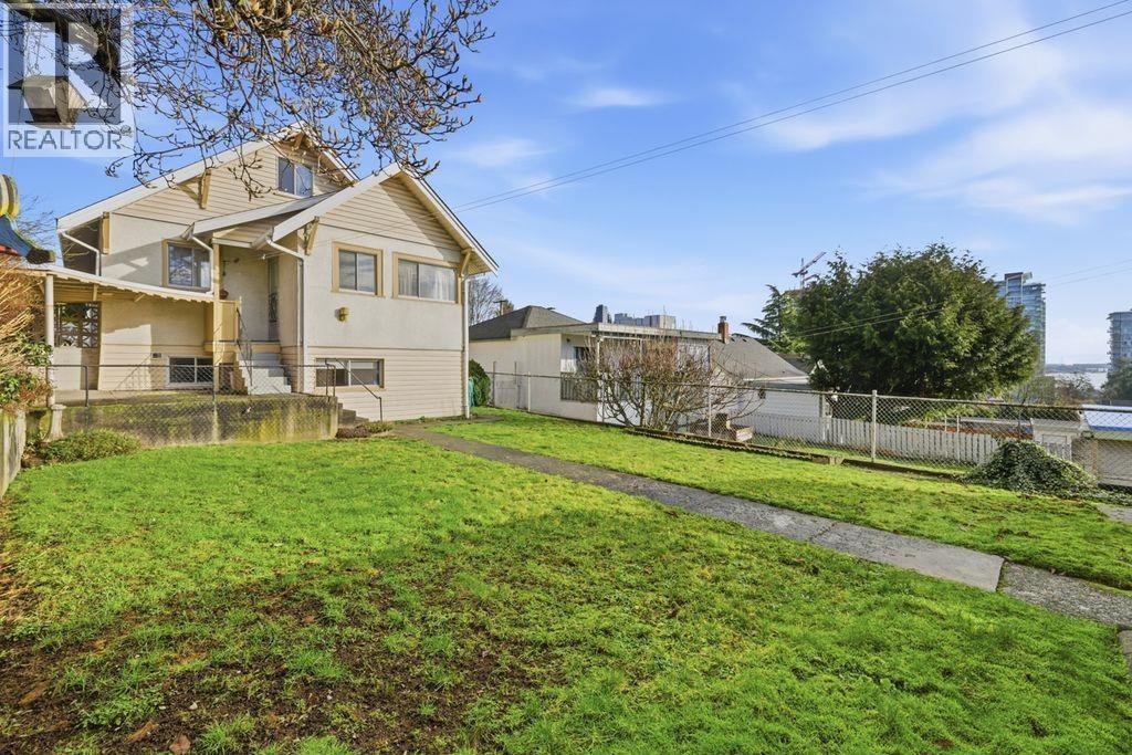 348 Simpson Street, New Westminster, British Columbia  V3L 3J9 - Photo 35 - R3089269