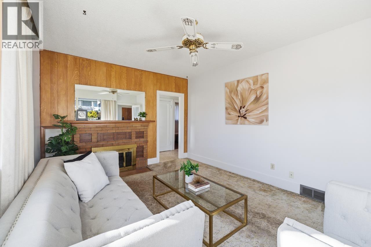 348 Simpson Street, New Westminster, British Columbia  V3L 3J9 - Photo 5 - R3089269