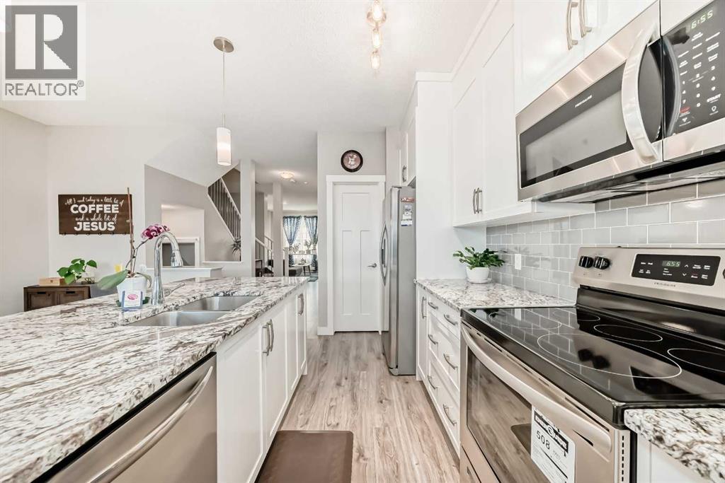 720 Livingston Hill Ne, Calgary, Alberta  T3P 1K5 - Photo 15 - A2256422