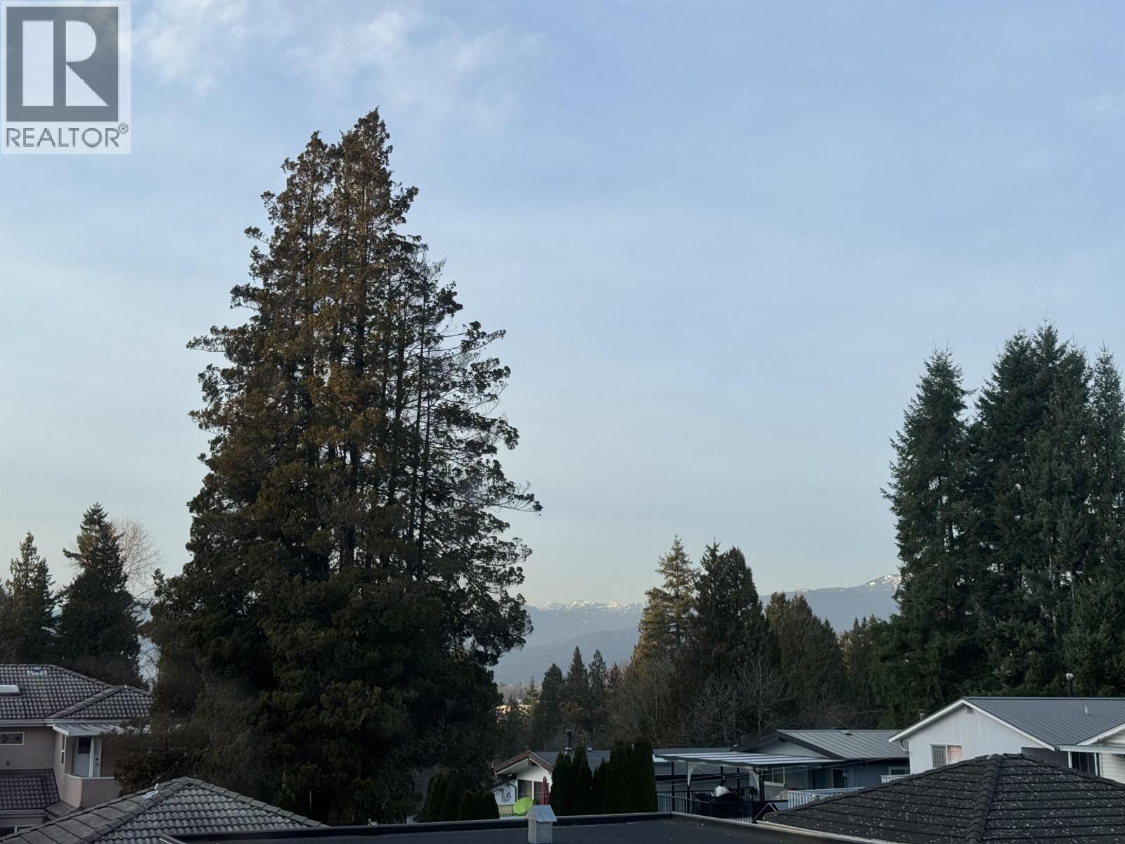 Listing Picture 14 of 24 : 8163 18TH AVENUE, Burnaby / 本拿比 - 魯藝地產 Yvonne Lu Group - MLS Medallion Club Member