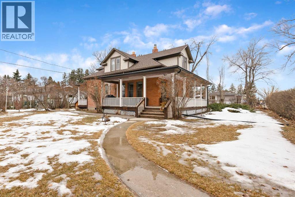 725 Macleod Trail SW, High River, Alberta