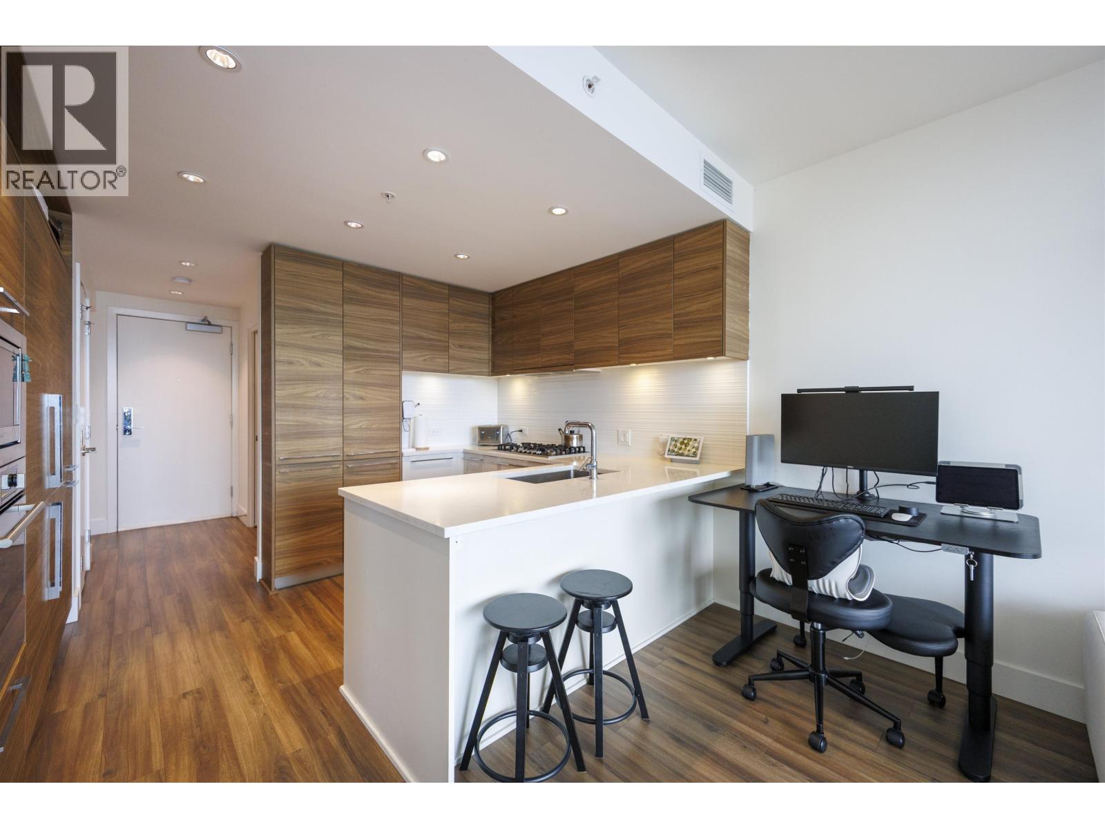 Listing Picture 6 of 30 : 2506 7303 NOBLE LANE, Burnaby / 本拿比 - 魯藝地產 Yvonne Lu Group - MLS Medallion Club Member