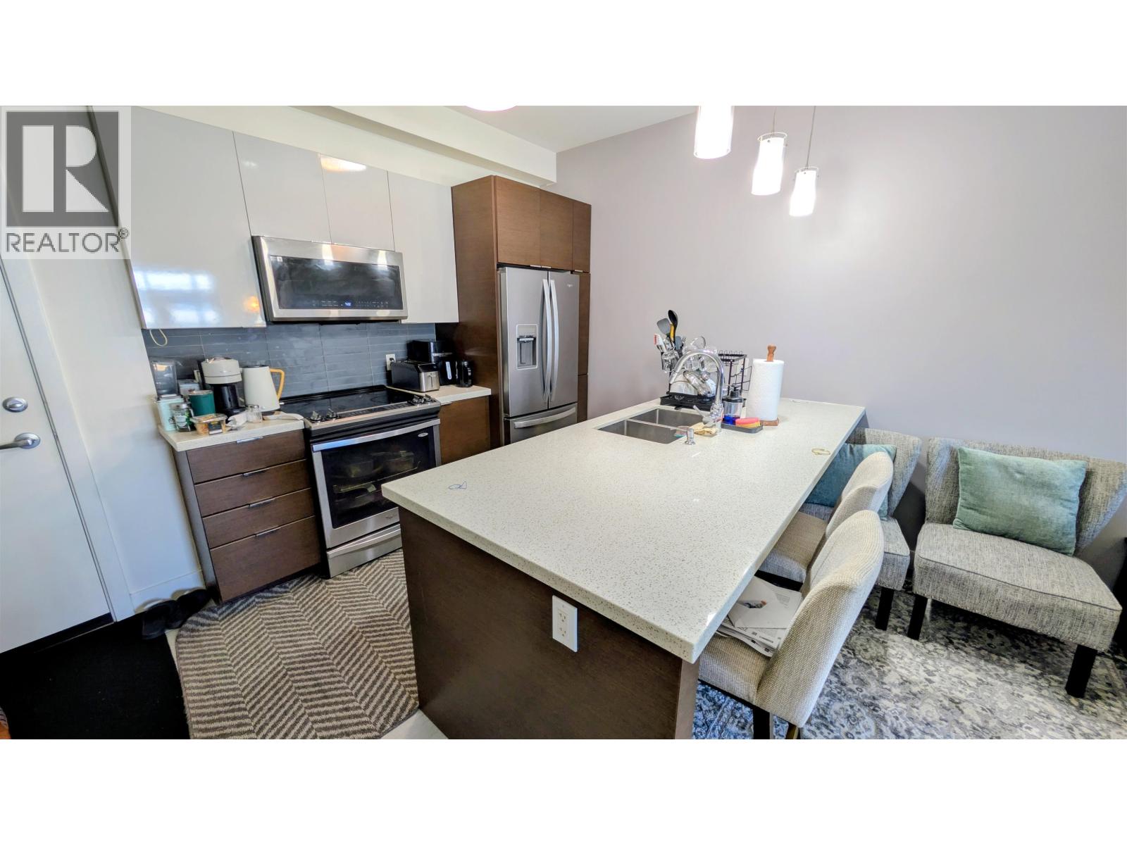 211 7727 Royal Oak Avenue, Burnaby, British Columbia  V5J 4K2 - Photo 7 - R3089085