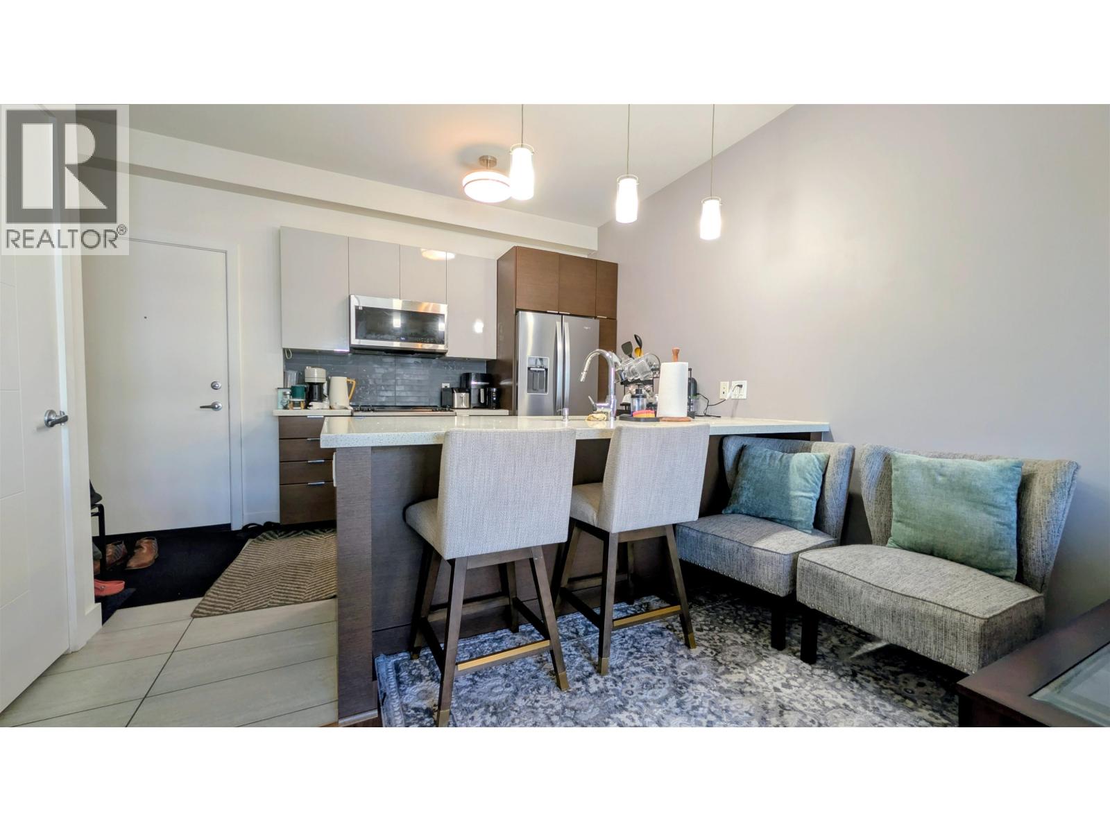 211 7727 Royal Oak Avenue, Burnaby, British Columbia  V5J 4K2 - Photo 6 - R3089085