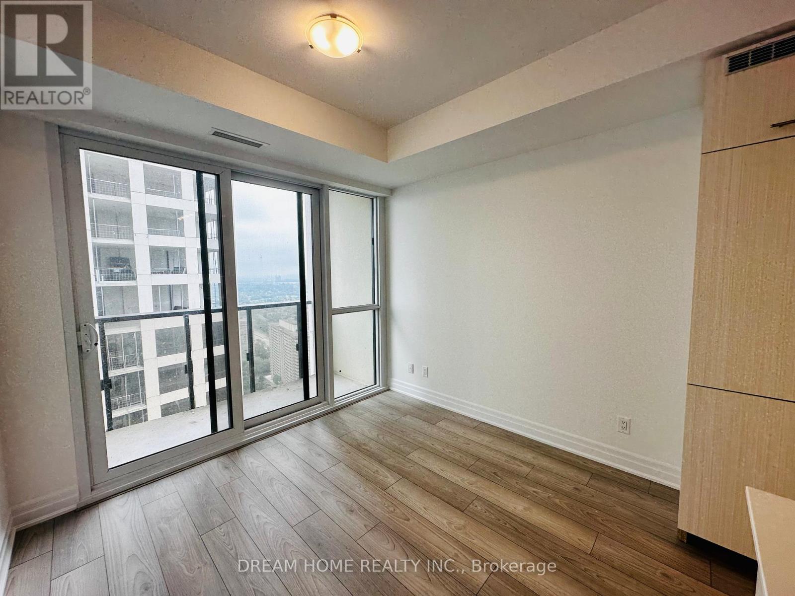 3203 - 36 Elm Drive W, Mississauga, Ontario  L5B 4M2 - Photo 7 - W12781604