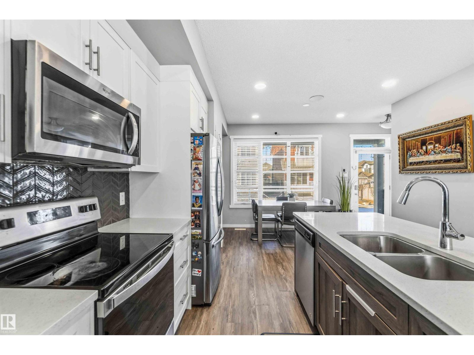 1908 25 St Nw, Edmonton, Alberta  T6T 2H7 - Photo 2 - E4472969