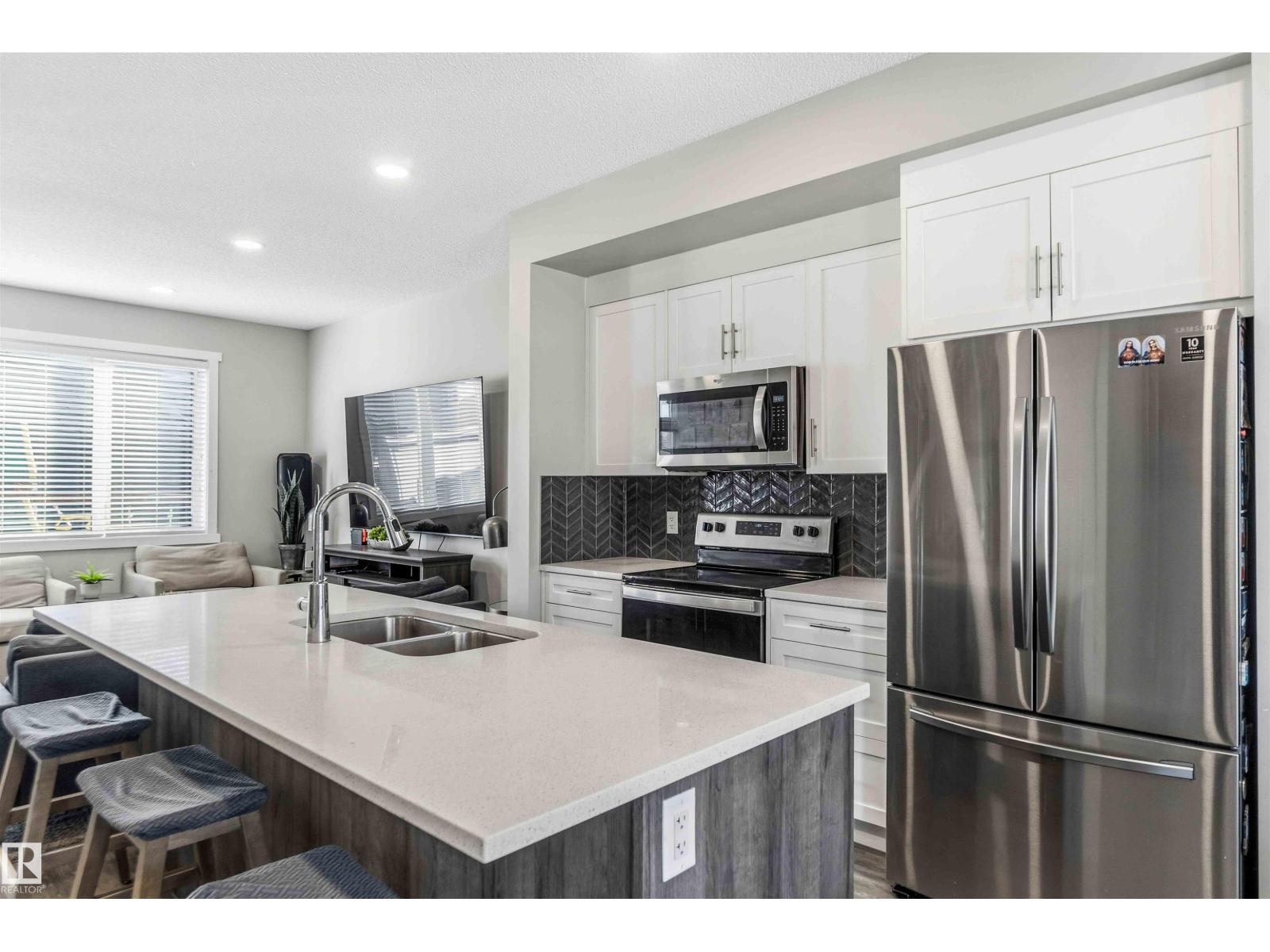 1908 25 St Nw, Edmonton, Alberta  T6T 2H7 - Photo 3 - E4472969