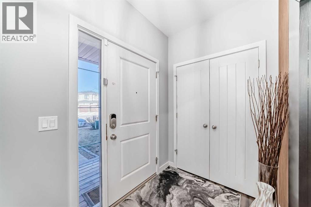 6 Canals Court Sw, Airdrie, Alberta  T4B 0S6 - Photo 4 - A2285268