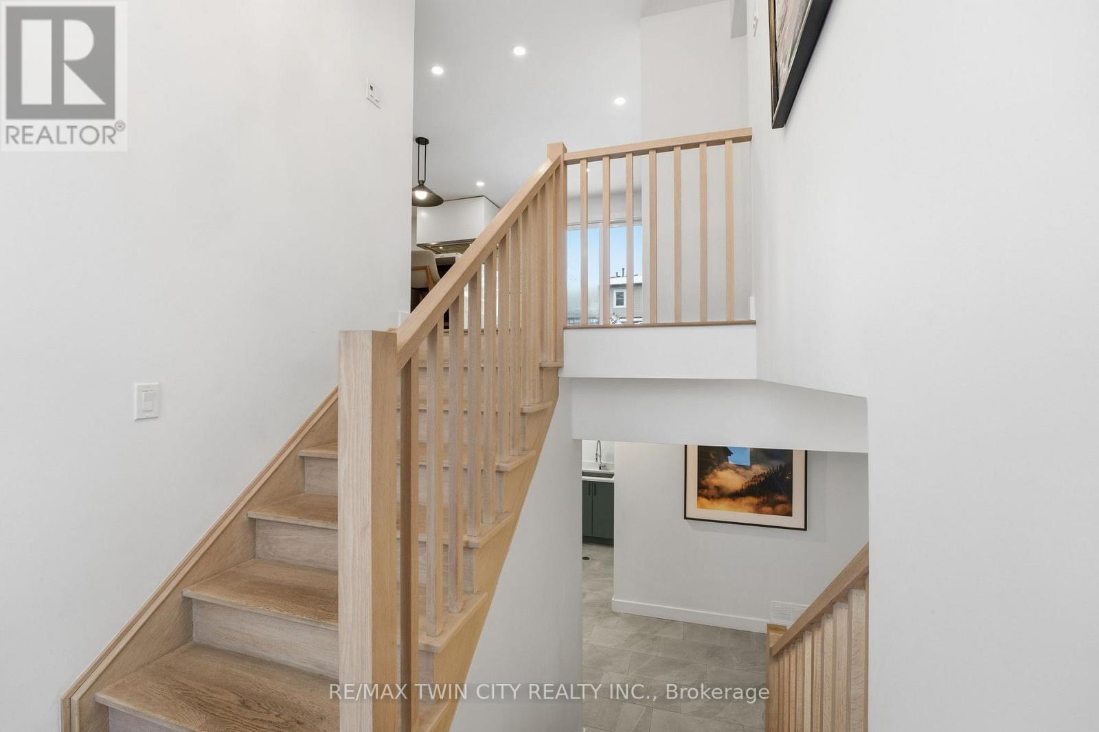 45 Parkside Drive, Brantford, Ontario  N3T 5G3 - Photo 5 - X12781616