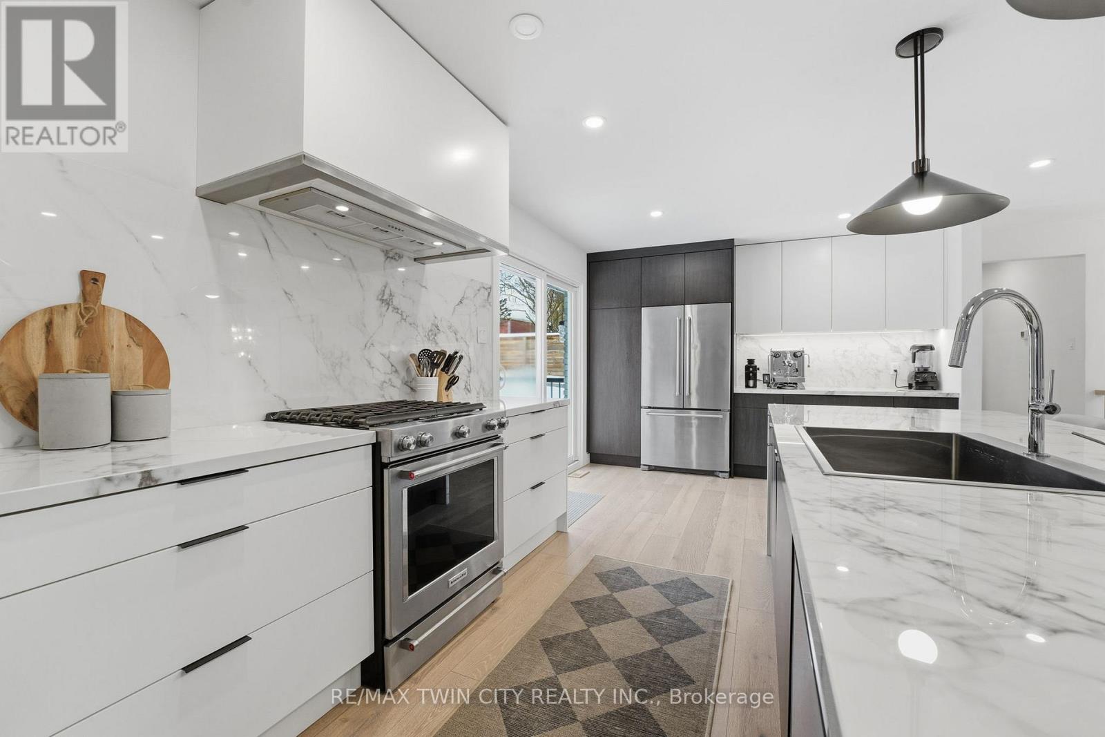 45 Parkside Drive, Brantford, Ontario  N3T 5G3 - Photo 7 - X12781616