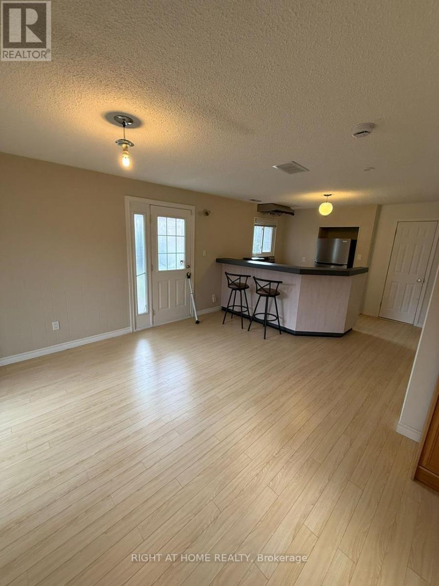 Main Floor Garden Level - 25 Silas Hill Drive, Toronto, Ontario  M2J 2X8 - Photo 9 - C12777774