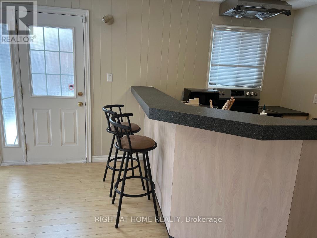 Main Floor Garden Level - 25 Silas Hill Drive, Toronto, Ontario  M2J 2X8 - Photo 7 - C12777774