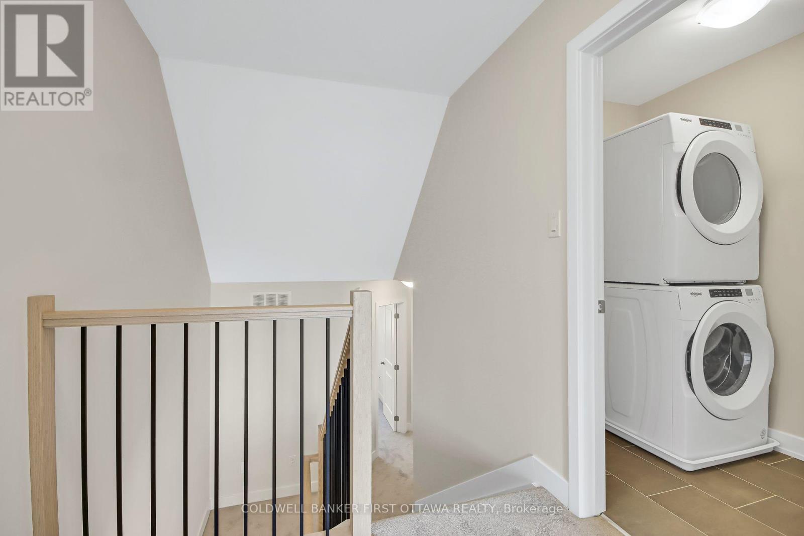 81 Whitcomb Crescent, Smiths Falls, Ontario  K7A 0A2 - Photo 8 - X12781508