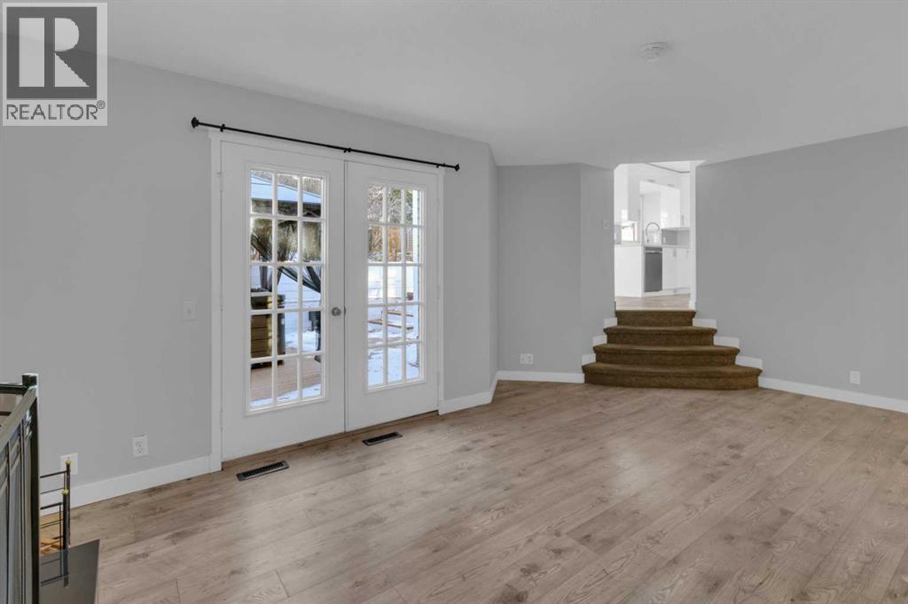 6 Castle Place N, Cochrane, Alberta  T4C 1G4 - Photo 14 - A2278330