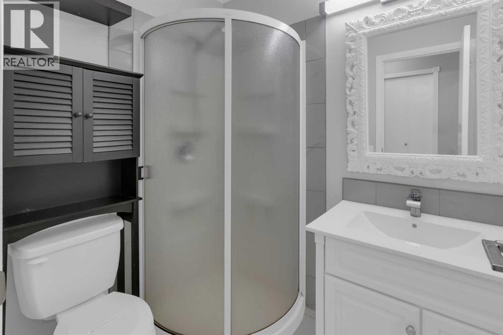 6 Castle Place N, Cochrane, Alberta  T4C 1G4 - Photo 15 - A2278330