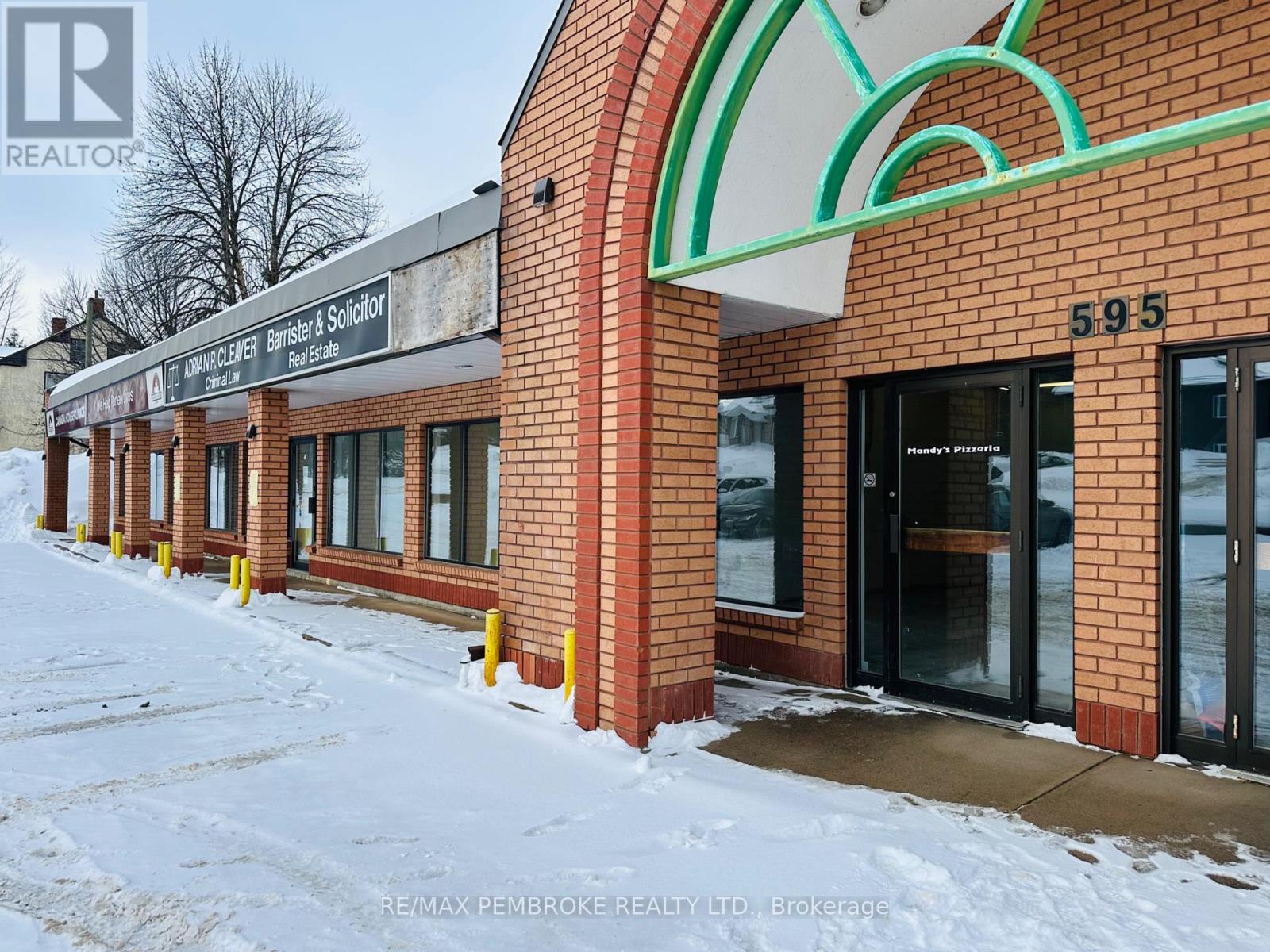 4 - 595 PEMBROKE STREET E, Pembroke, Ontario