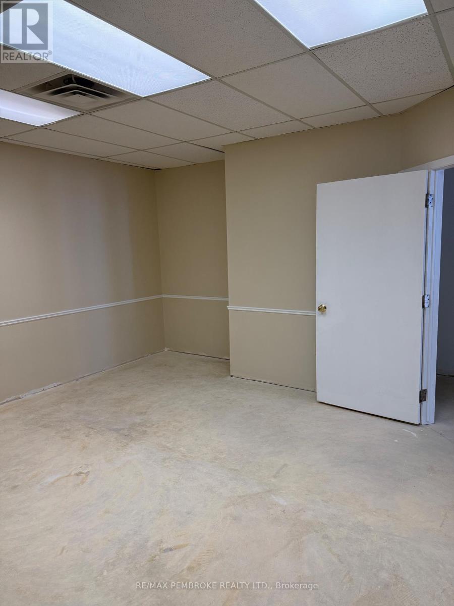 3 & 4 - 595 Pembroke Street E, Pembroke, Ontario  K8A 3L7 - Photo 10 - X12781656