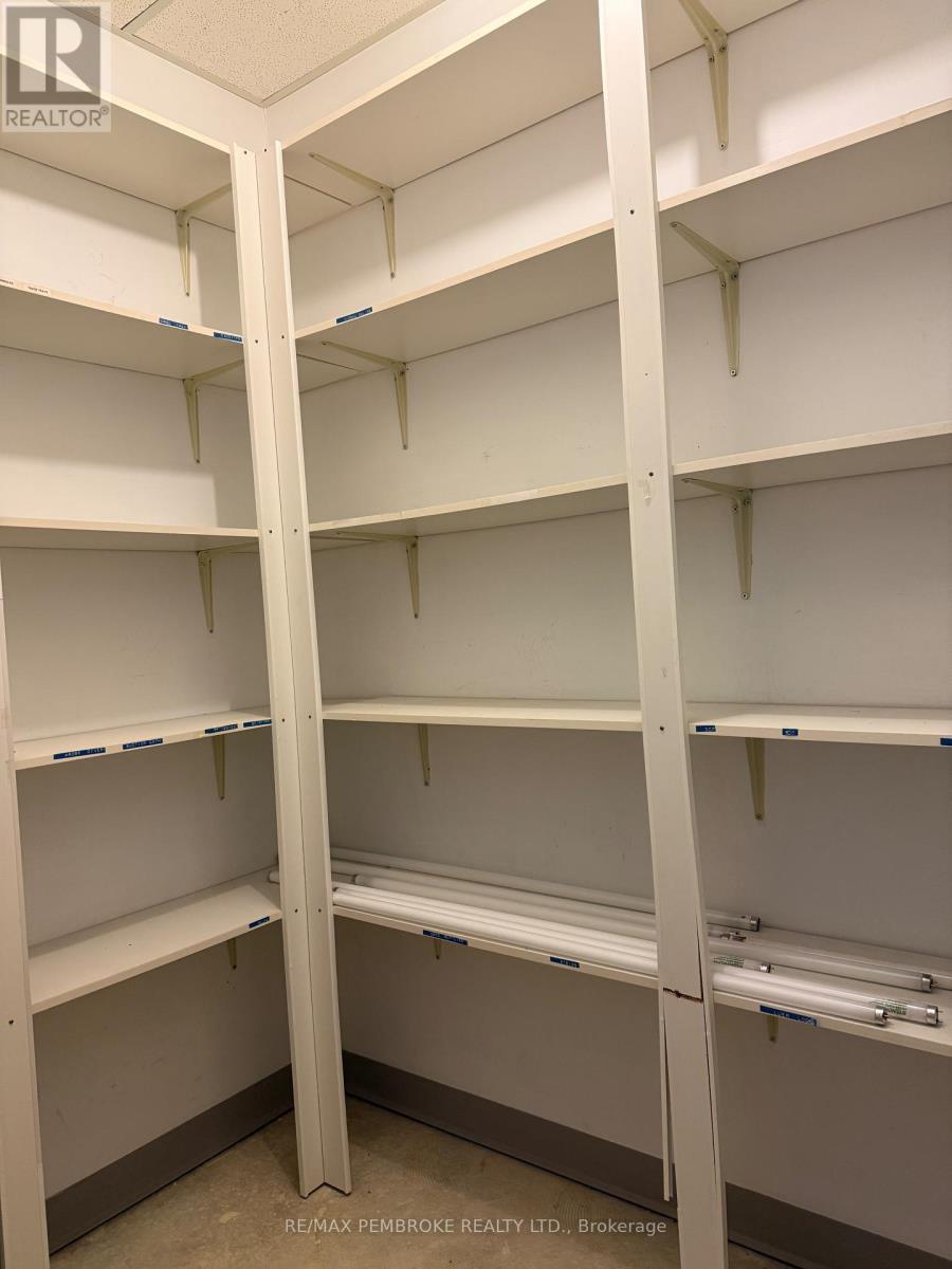 3 & 4 - 595 Pembroke Street E, Pembroke, Ontario  K8A 3L7 - Photo 12 - X12781656