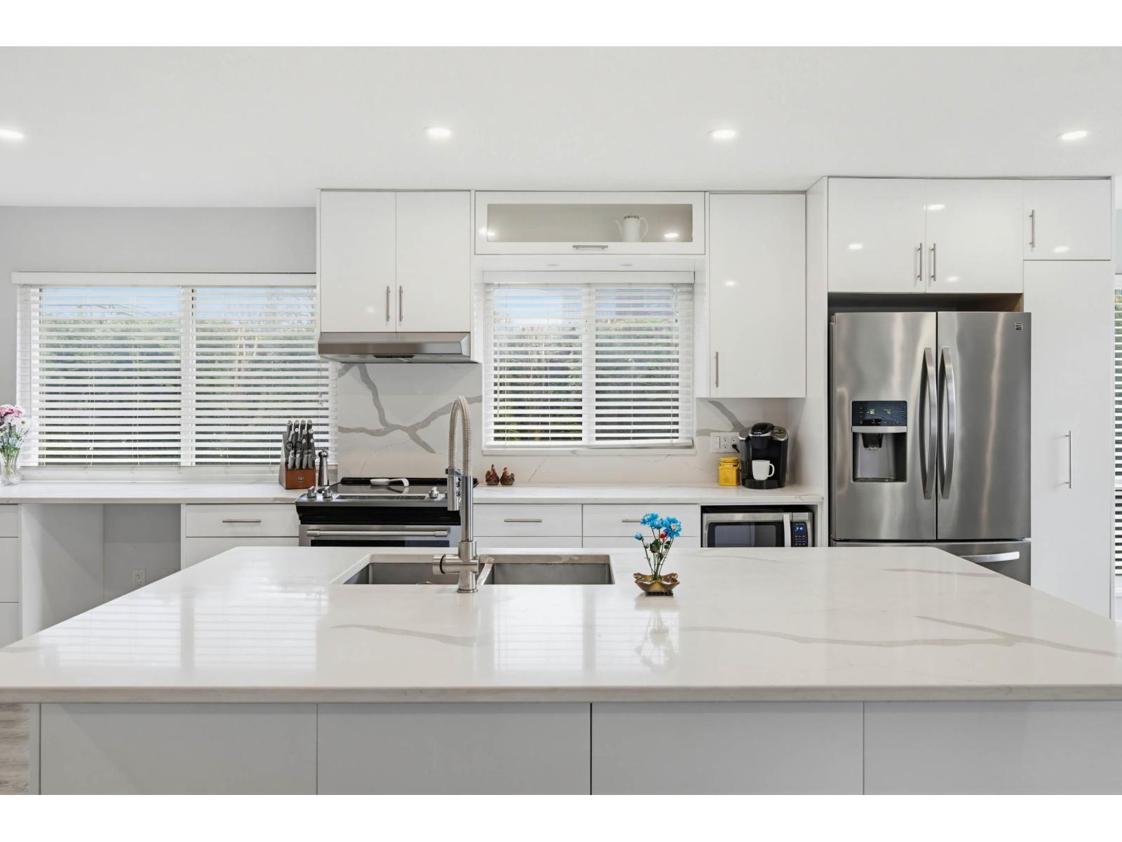 9490 206a Street, Langley, British Columbia  V1M 1H9 - Photo 1 - R3088708