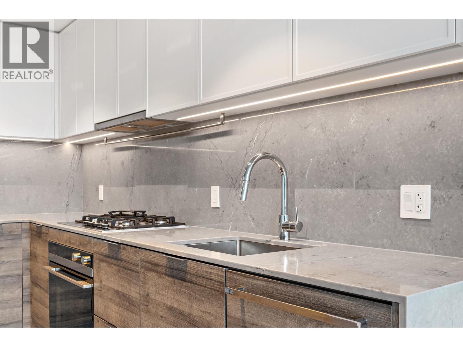 1008 1045 Austin Avenue, Coquitlam, British Columbia  V3K 0G9 - Photo 4 - R3089223