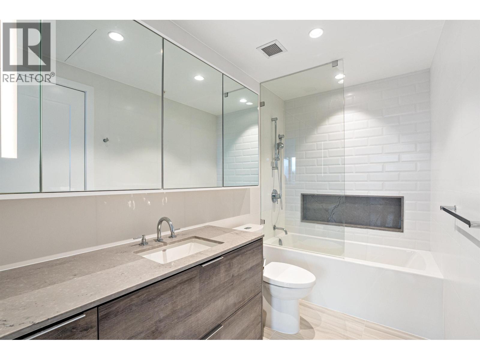 1008 1045 Austin Avenue, Coquitlam, British Columbia  V3K 0G9 - Photo 8 - R3089223