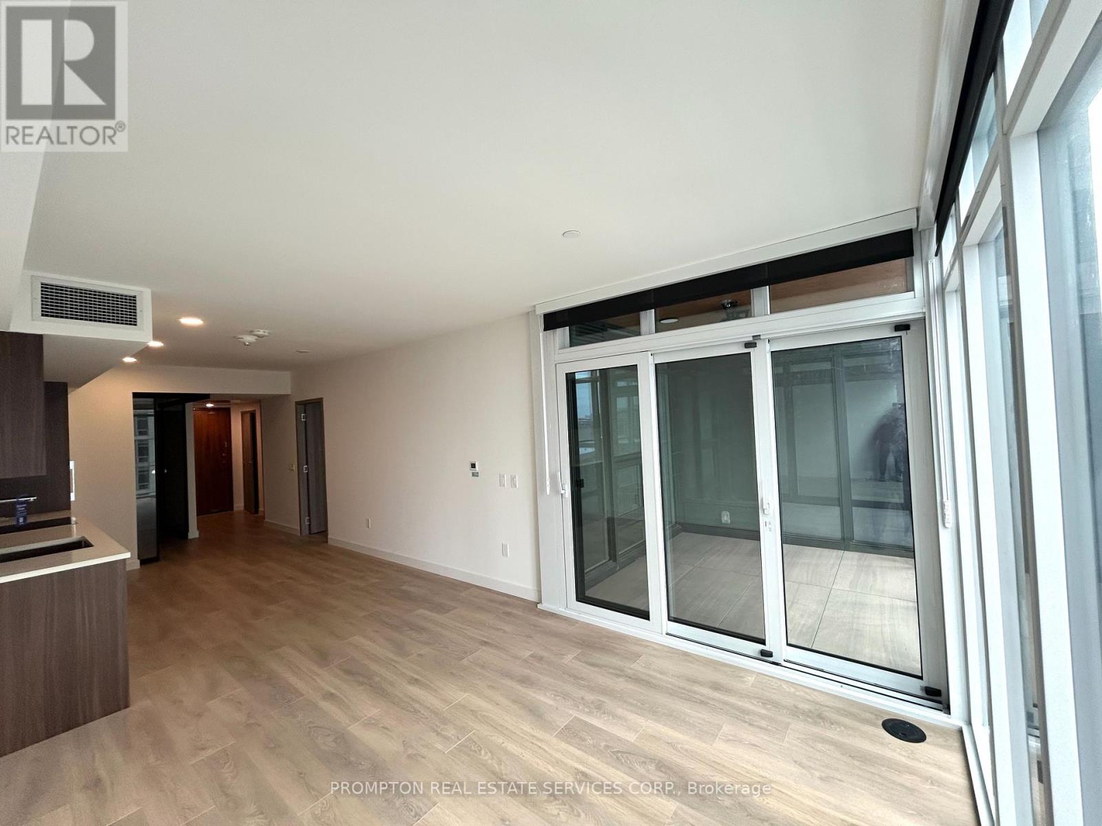 1015 - 1 Concord Cityplace Way, Toronto, Ontario  M5V 0X3 - Photo 16 - C12781672