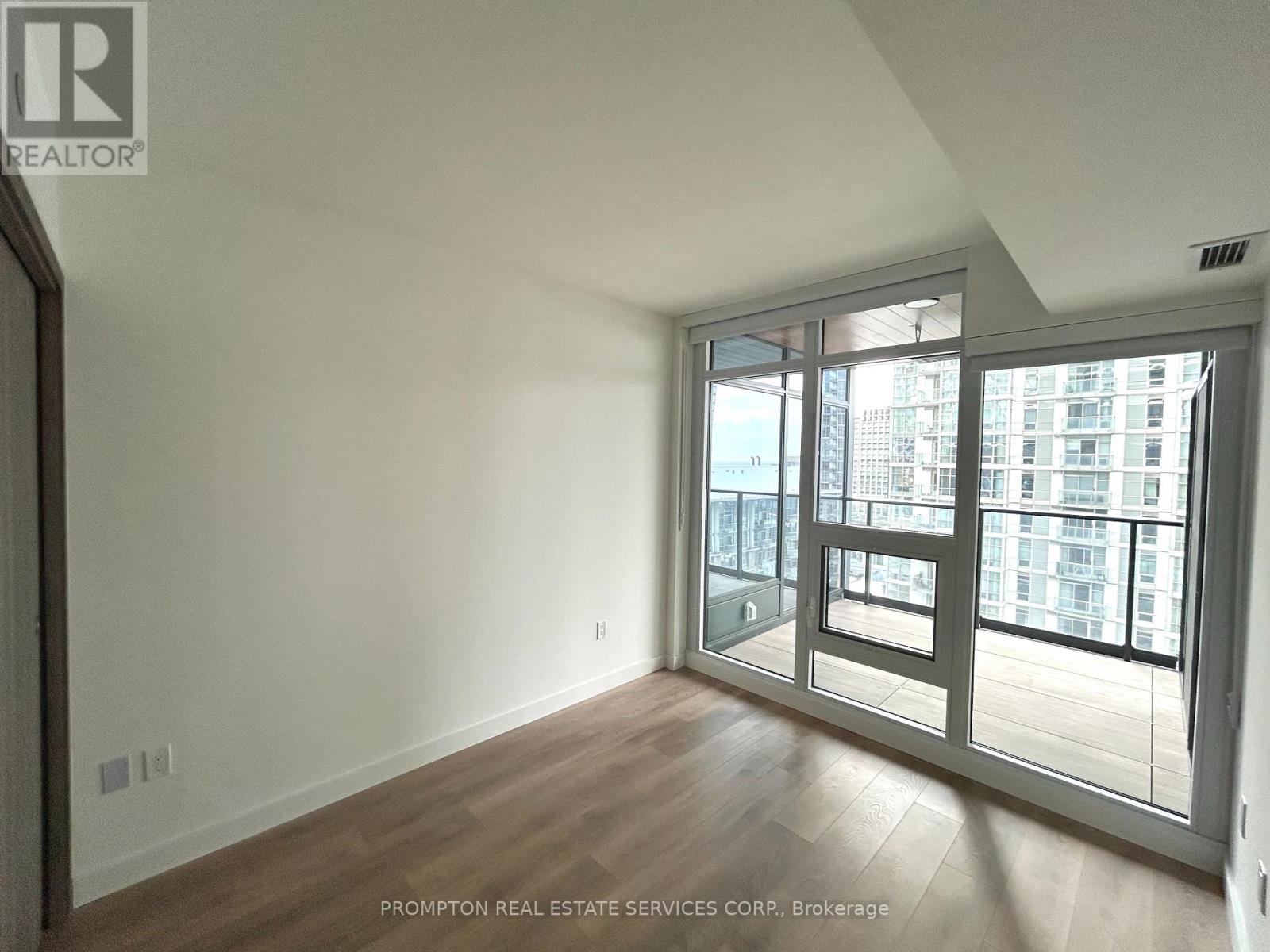 1015 - 1 Concord Cityplace Way, Toronto, Ontario  M5V 0X3 - Photo 19 - C12781672
