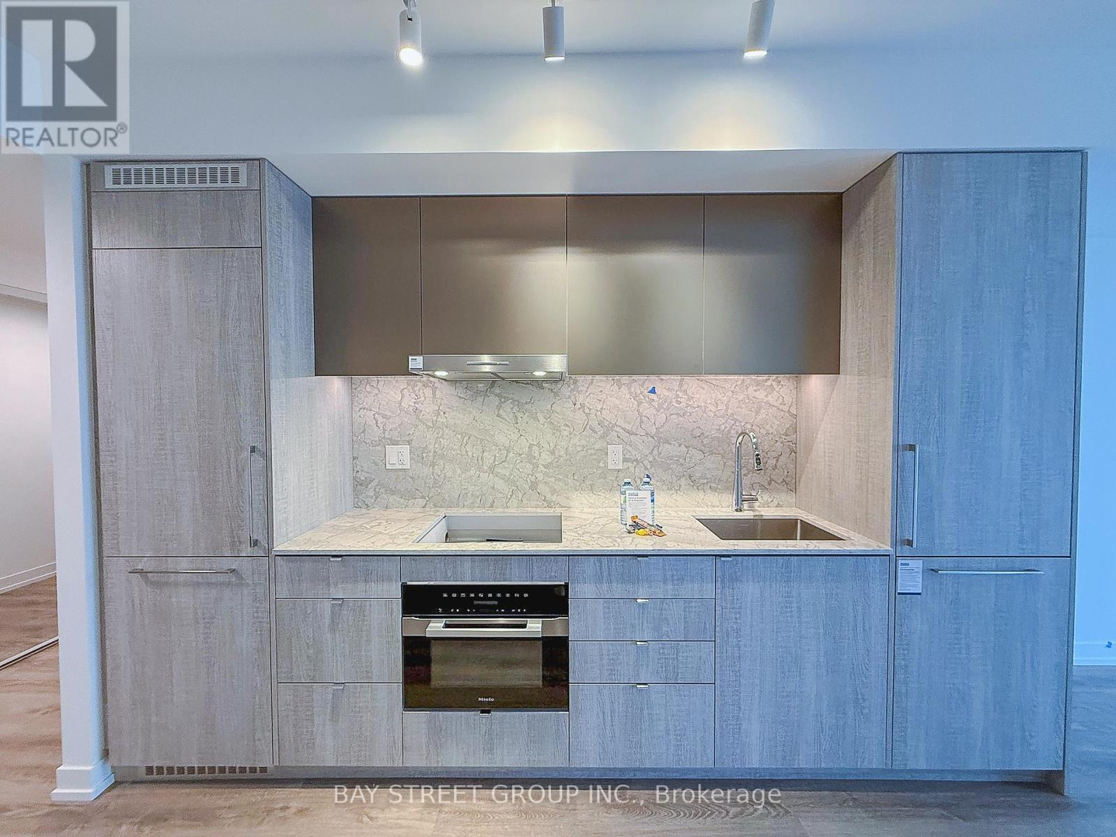 1906 - 771 Yonge Street, Toronto, Ontario  M4W 0B8 - Photo 3 - C12781674