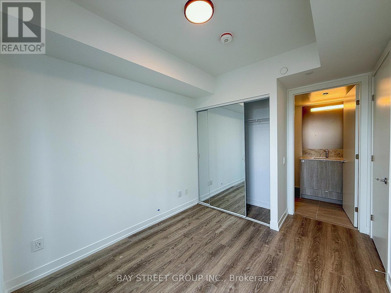 1906 - 771 Yonge Street, Toronto, Ontario  M4W 0B8 - Photo 6 - C12781674