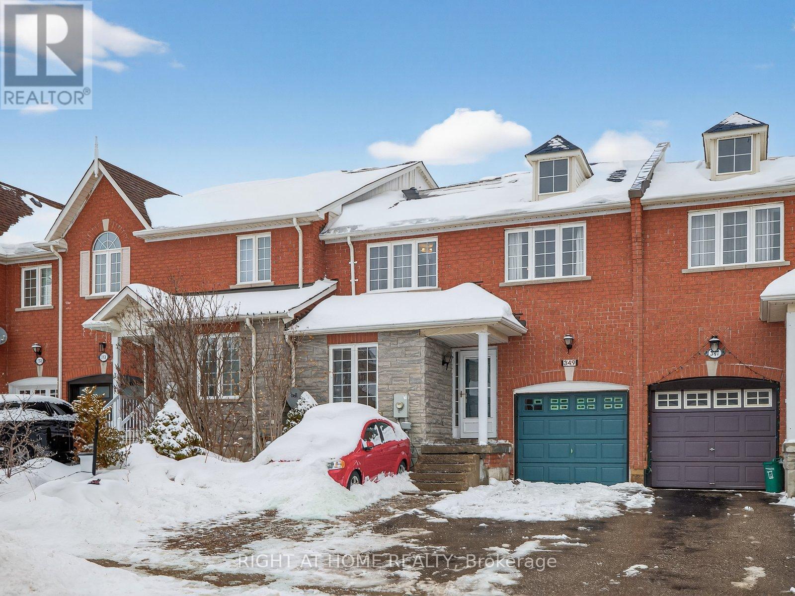 349 WOOD DUCK LANE, Newmarket, Ontario