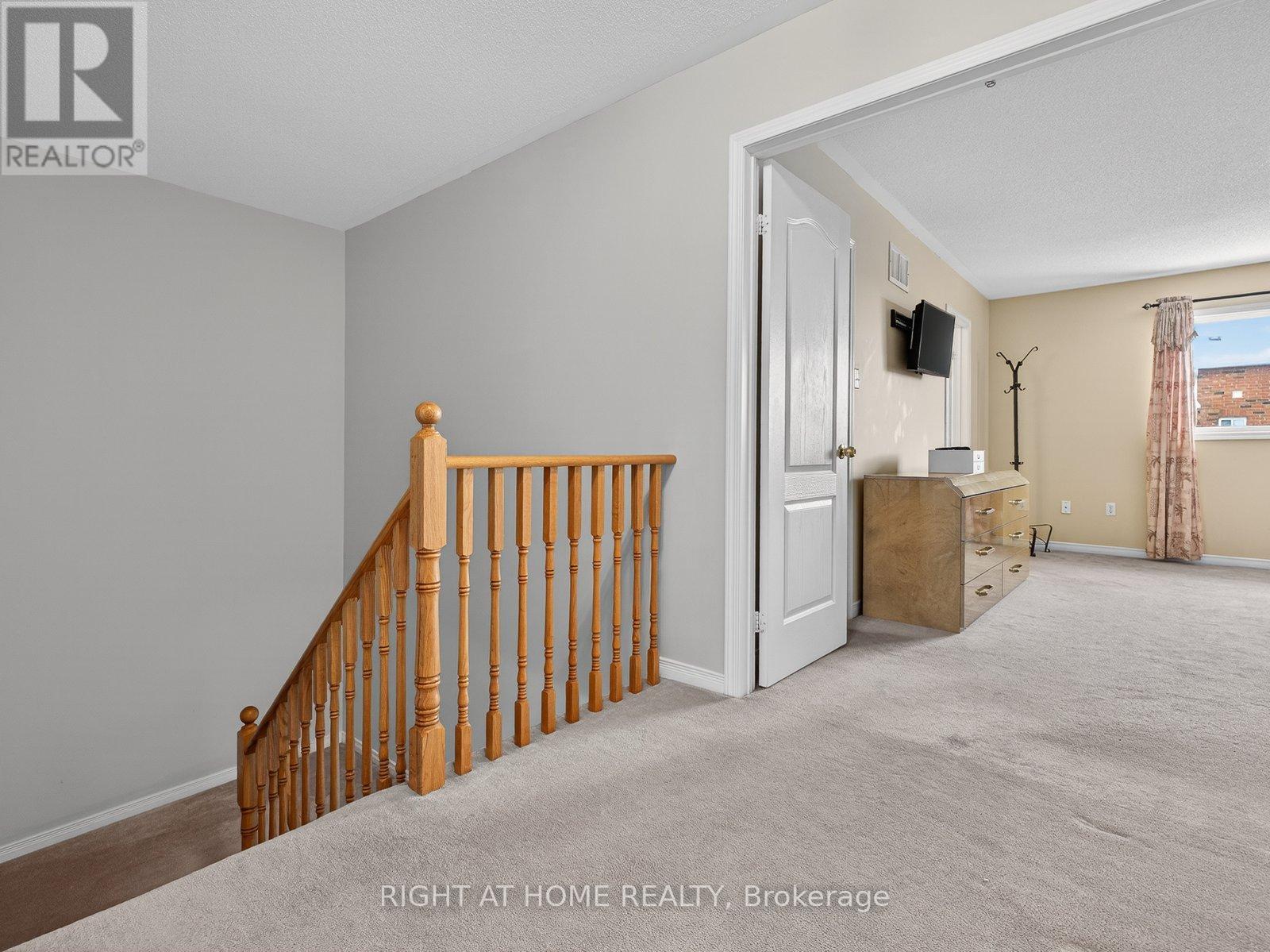 349 Wood Duck Lane, Newmarket, Ontario  L3X 2X8 - Photo 17 - N12781668