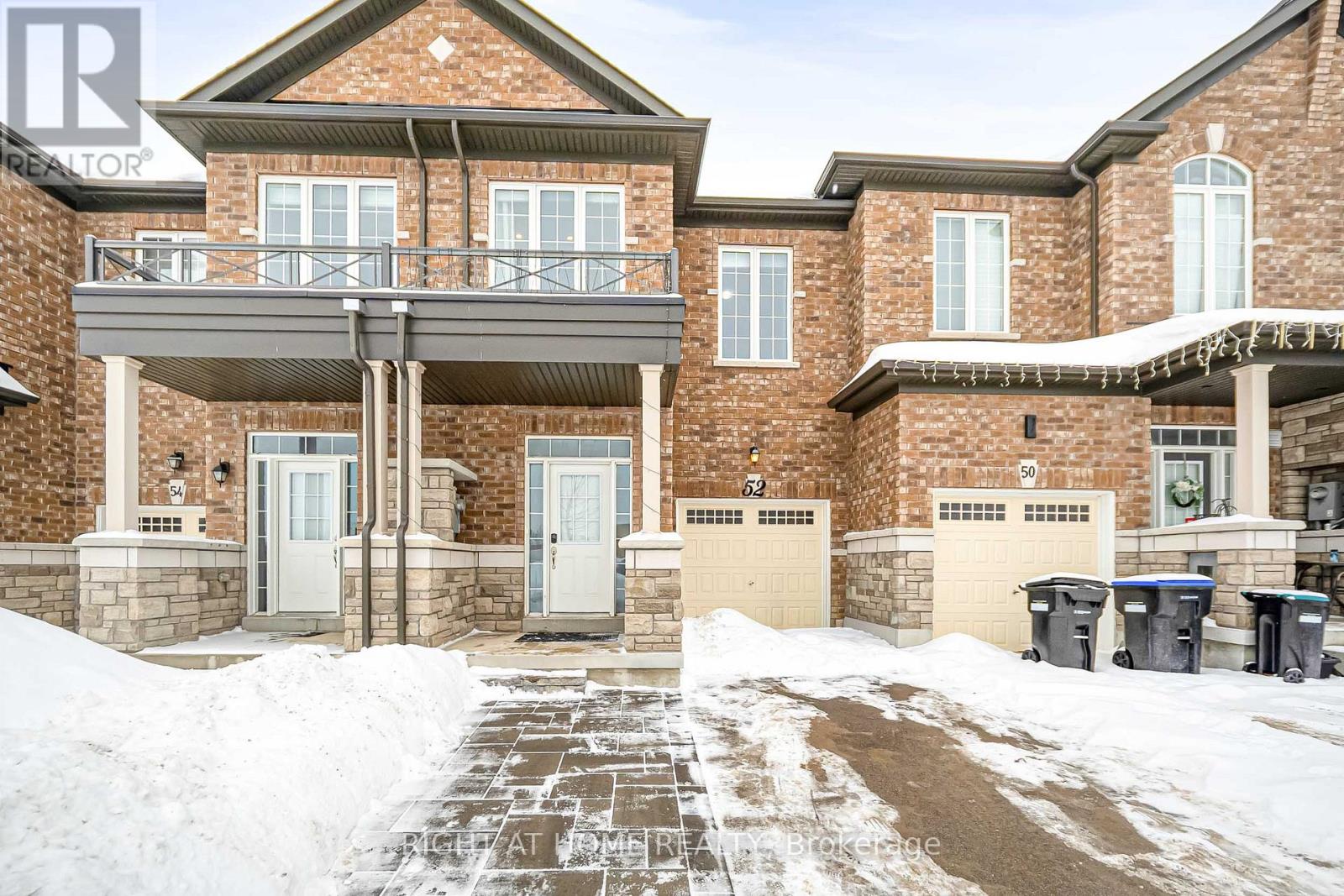 52 Veterans Street, Bradford West Gwillimbury, Ontario  L3Z 4L4 - Photo 2 - N12781670