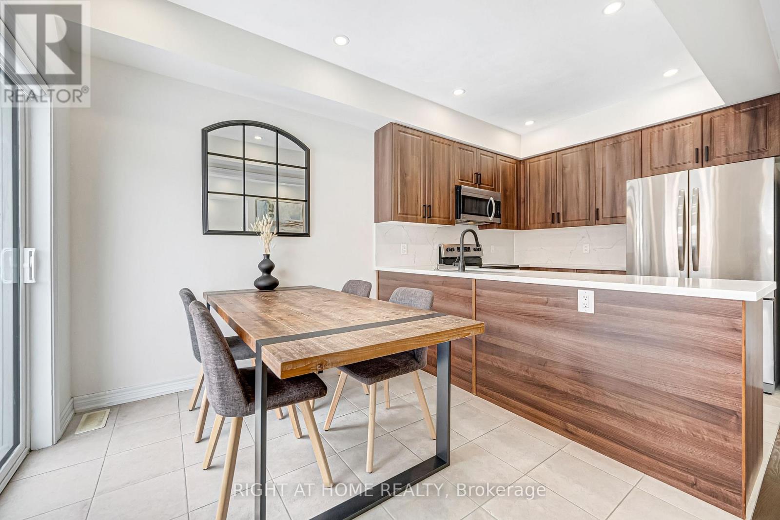 52 Veterans Street, Bradford West Gwillimbury, Ontario  L3Z 4L4 - Photo 21 - N12781670