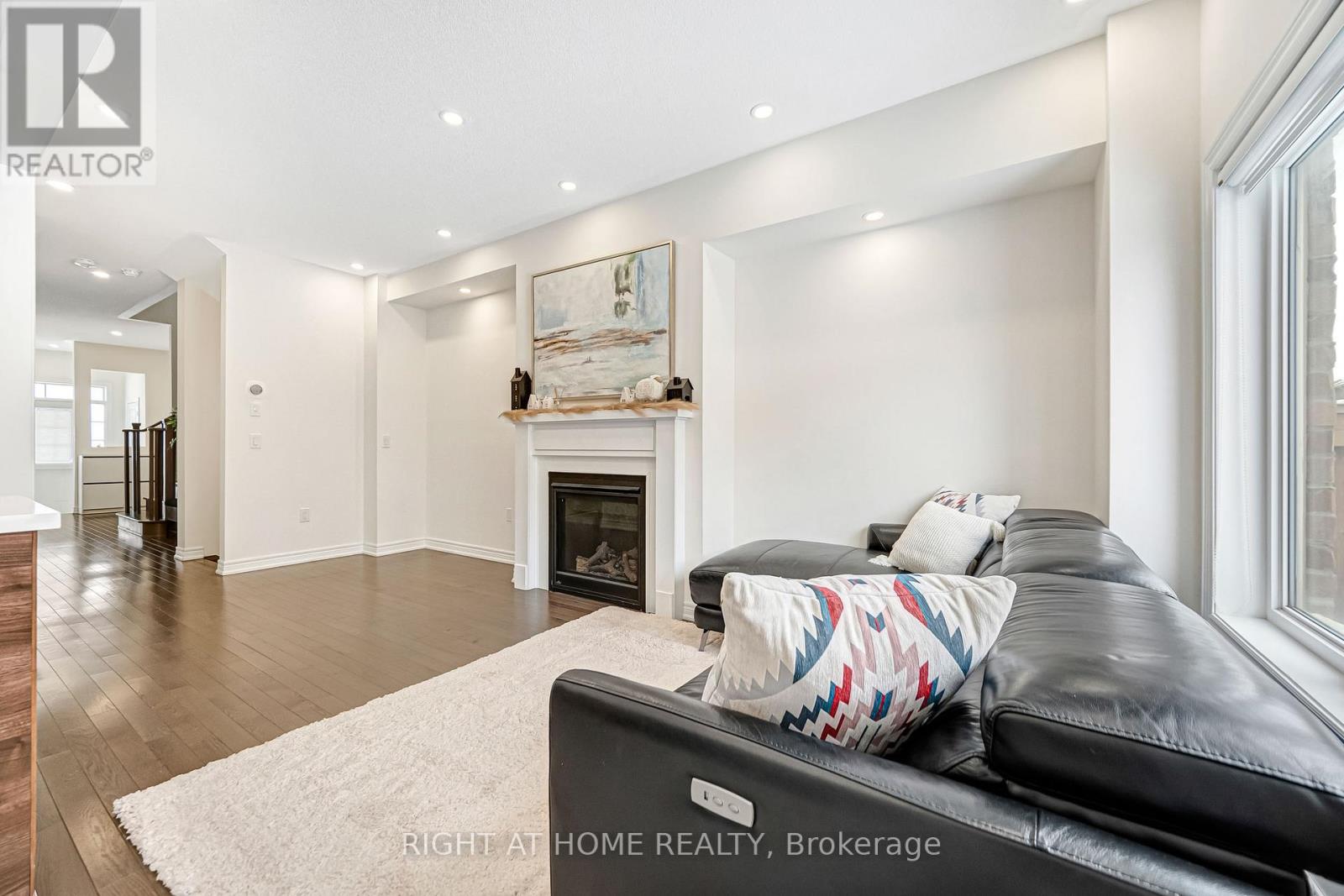 52 Veterans Street, Bradford West Gwillimbury, Ontario  L3Z 4L4 - Photo 25 - N12781670