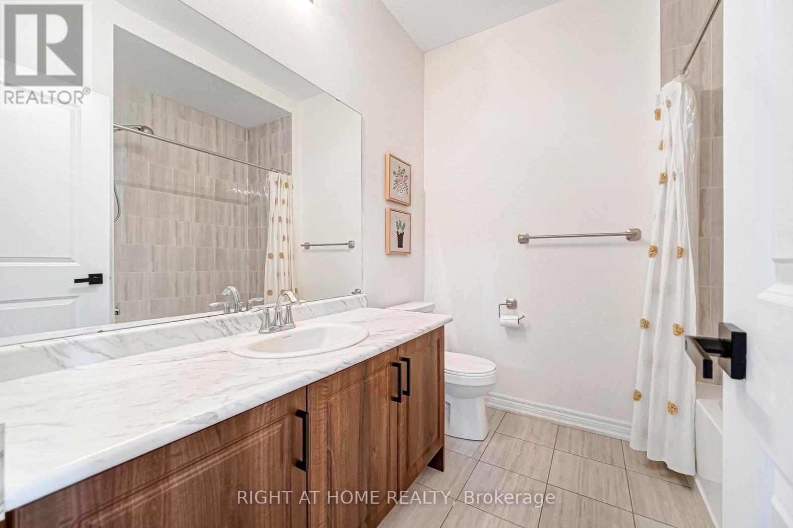 52 Veterans Street, Bradford West Gwillimbury, Ontario  L3Z 4L4 - Photo 36 - N12781670