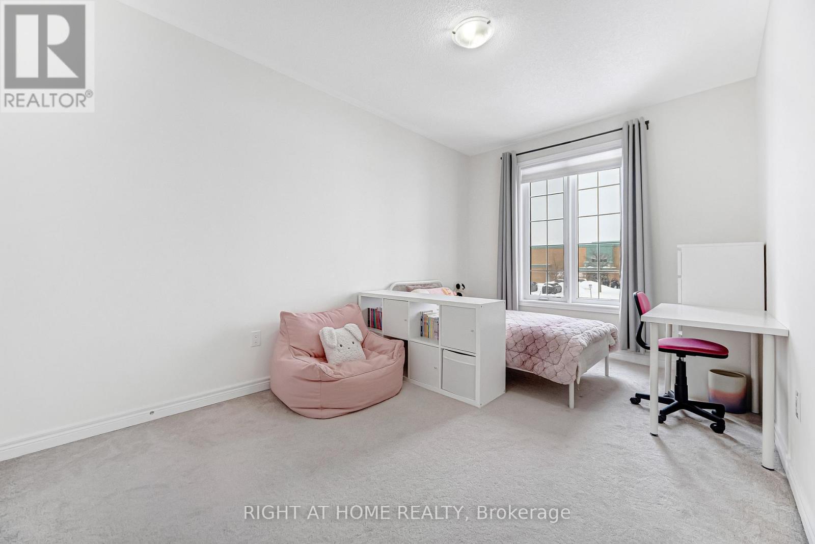 52 Veterans Street, Bradford West Gwillimbury, Ontario  L3Z 4L4 - Photo 37 - N12781670