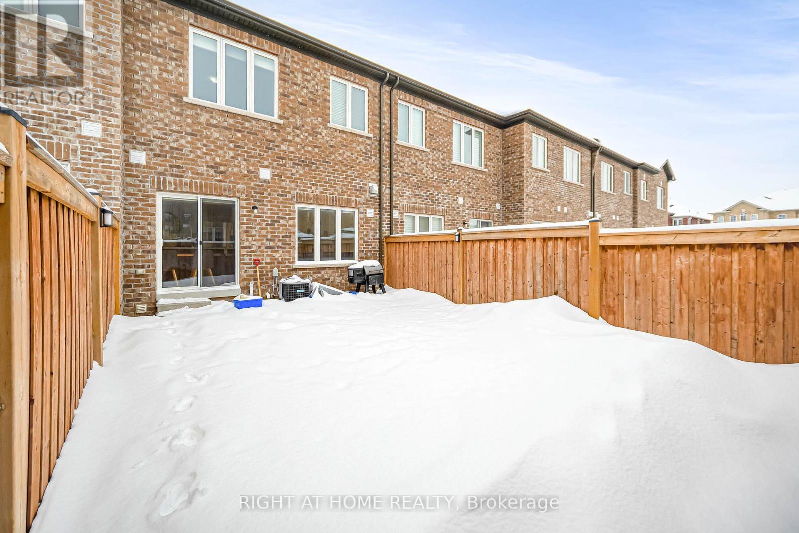 52 Veterans Street, Bradford West Gwillimbury, Ontario  L3Z 4L4 - Photo 41 - N12781670