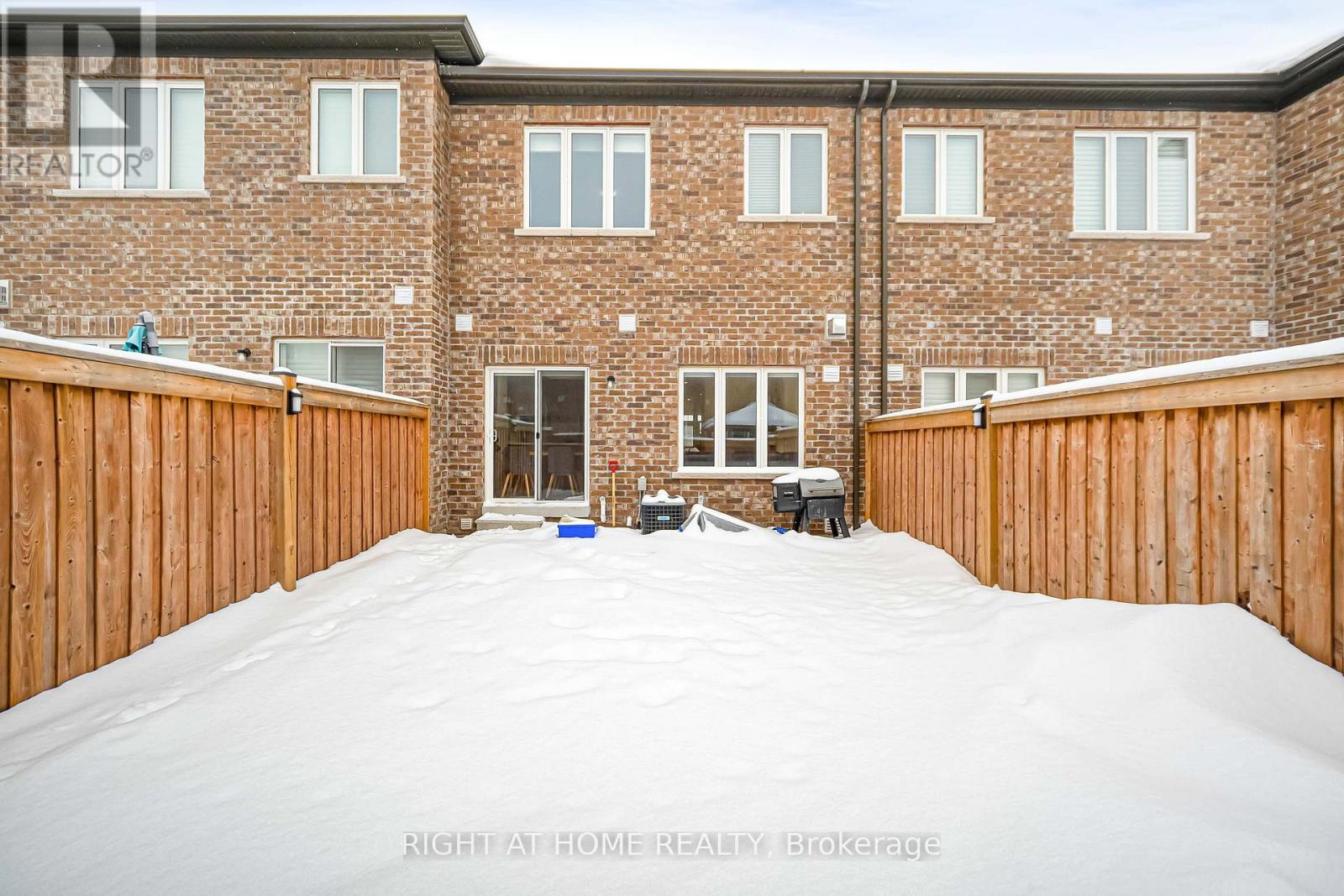 52 Veterans Street, Bradford West Gwillimbury, Ontario  L3Z 4L4 - Photo 42 - N12781670