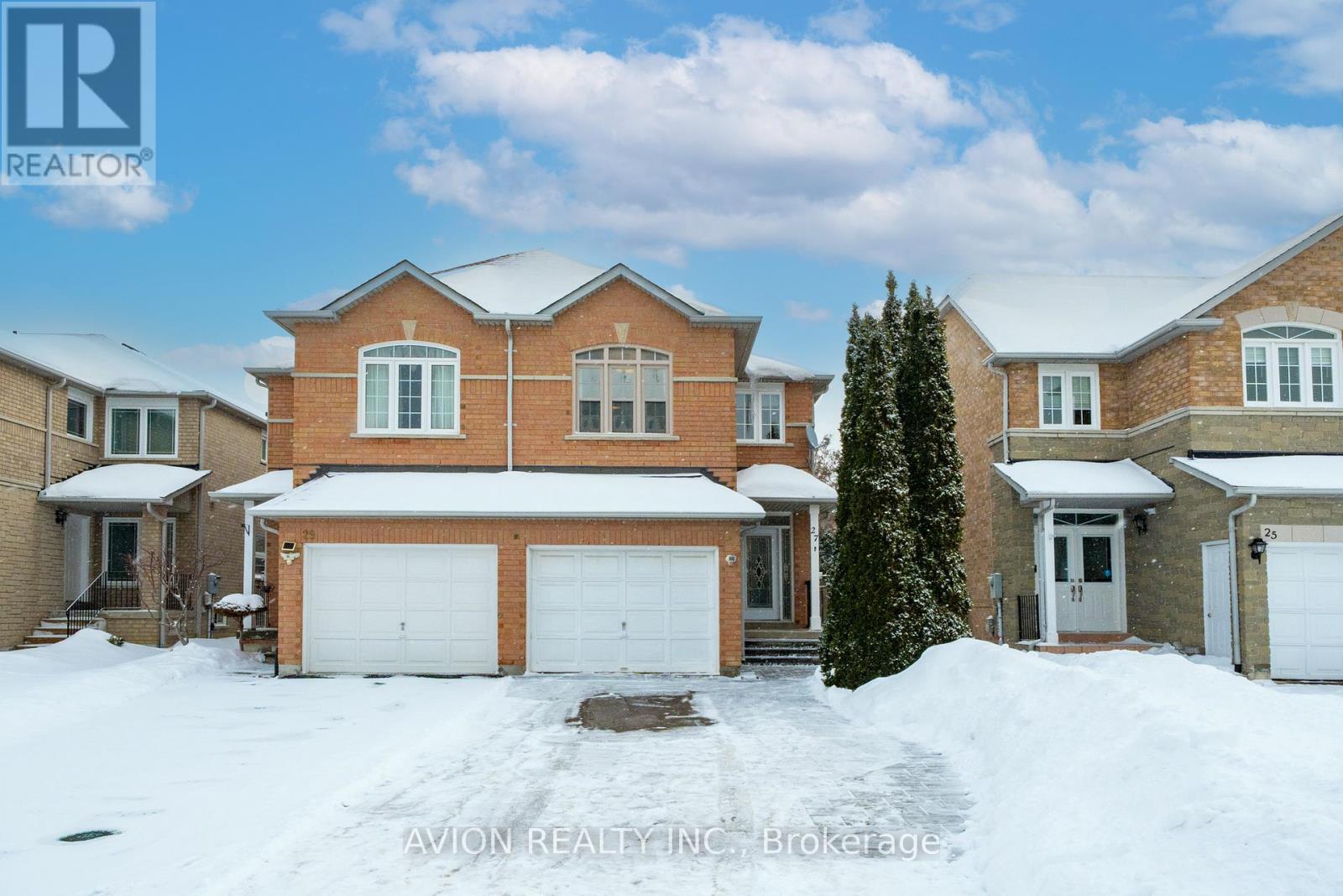 27 Indigo Street, Richmond Hill, Ontario  L4S 1W1 - Photo 2 - N12781684