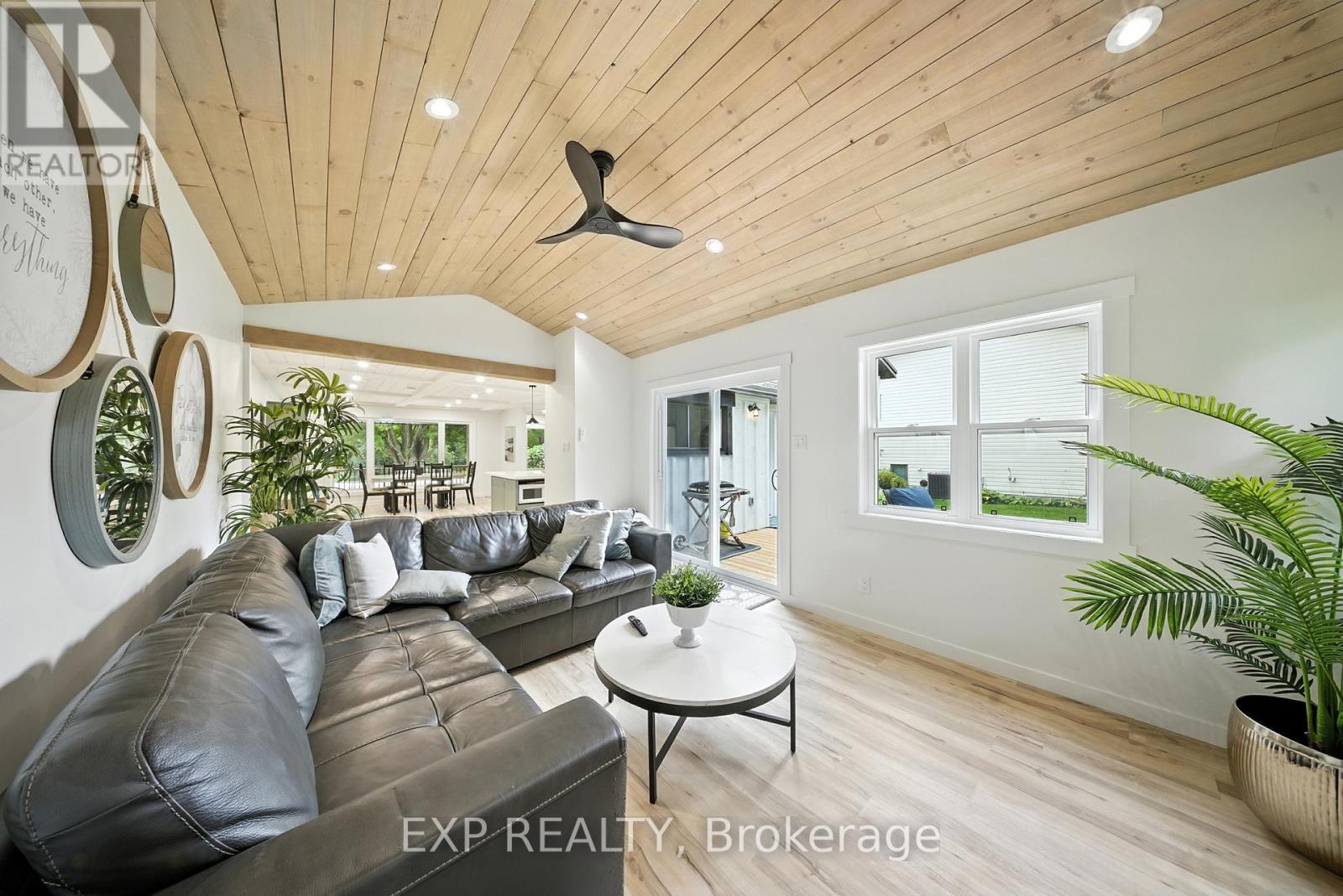 92 Mary Street, Clearview, Ontario  L0M 1G0 - Photo 19 - S12781686