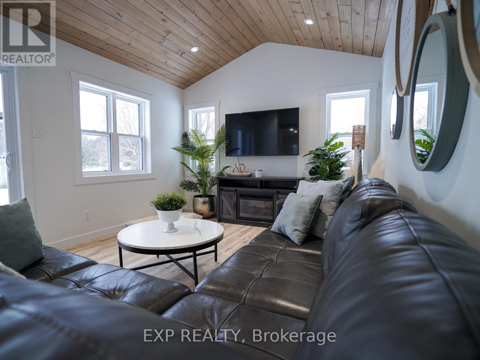 92 Mary Street, Clearview, Ontario  L0M 1G0 - Photo 21 - S12781686