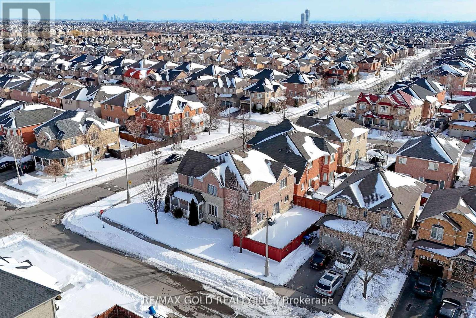 69 Calderstone Road, Brampton, Ontario  L6P 2A7 - Photo 2 - W12781652