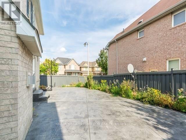 24 Conklin Drive, Brampton, Ontario  L7A 3P5 - Photo 18 - W12781666