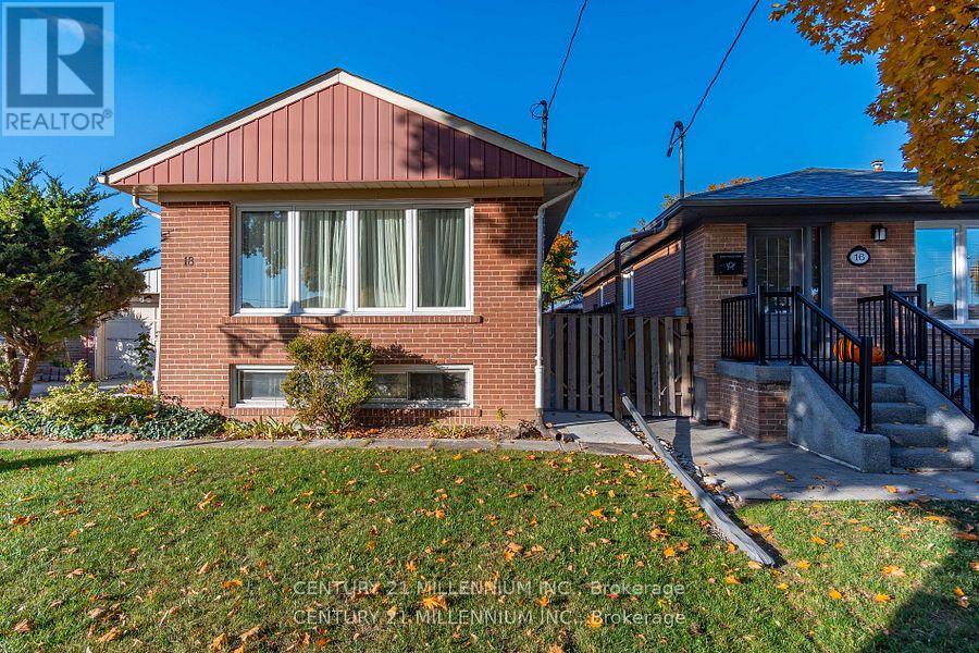 18 Margrath Place, Toronto, Ontario  M9C 4L2 - Photo 11 - W12781678