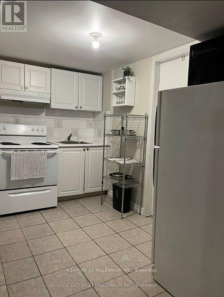 18 Margrath Place, Toronto, Ontario  M9C 4L2 - Photo 6 - W12781678