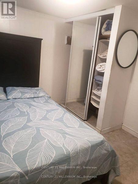 18 Margrath Place, Toronto, Ontario  M9C 4L2 - Photo 9 - W12781678