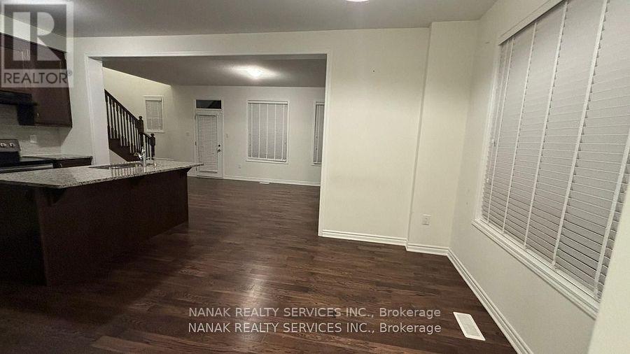 39 Boothill Drive, Brampton, Ontario  L7A 0C1 - Photo 6 - W12781682