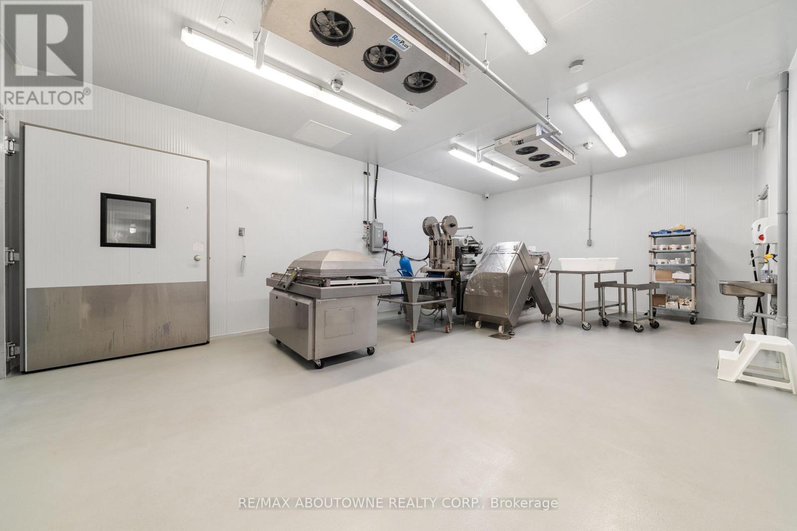 842 Hamilton Road, Quinte West, Ontario  K8N 4Z5 - Photo 46 - X12781640