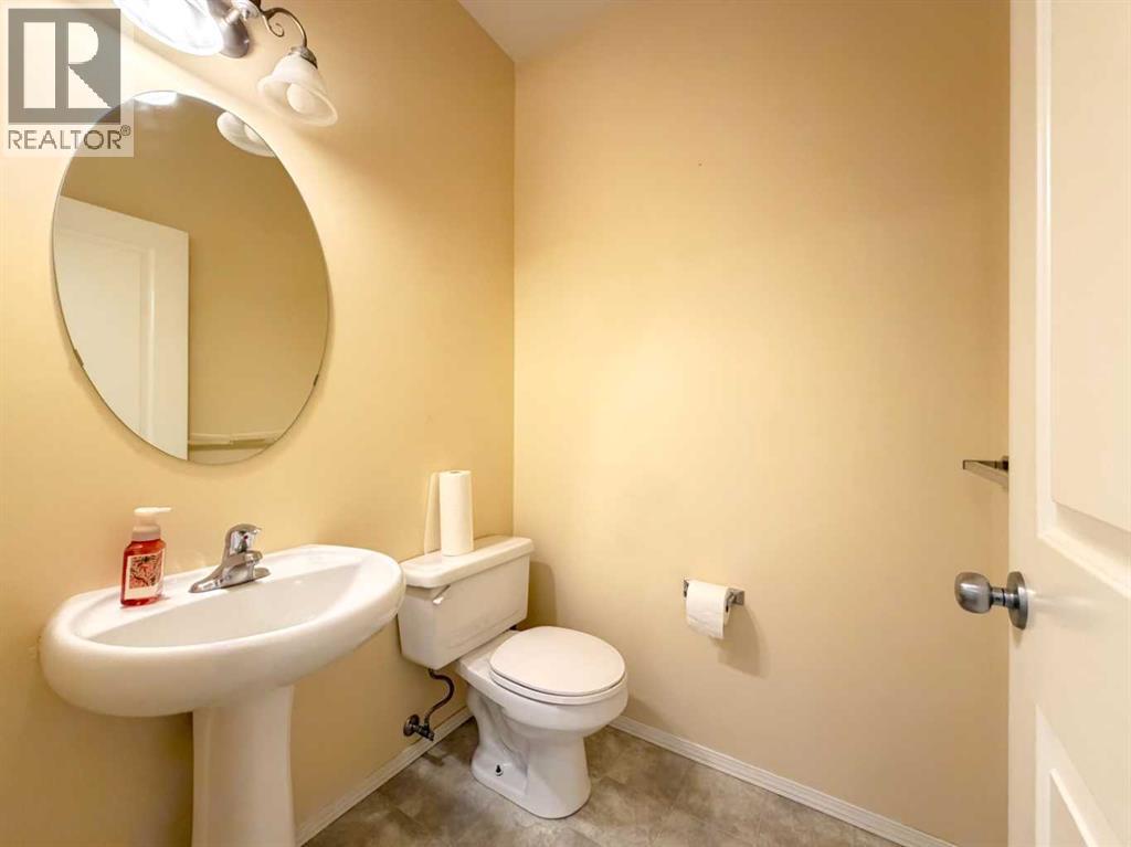 21 Panamount Hill Nw, Calgary, Alberta  T3K 5R8 - Photo 12 - A2270156